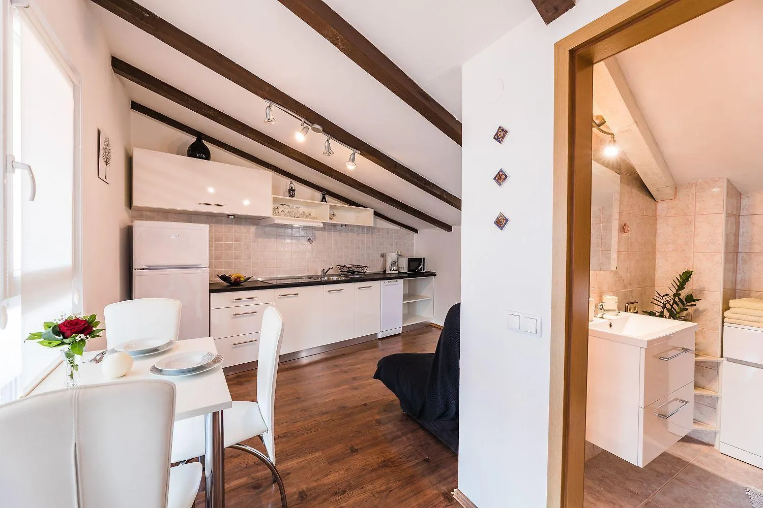 Beeindruckendes Apartment Nur 500 Meter Zum Strand Mit Meerblick, Flat-Screen Tv Auf Dem Balkon, Bbq Dramalj