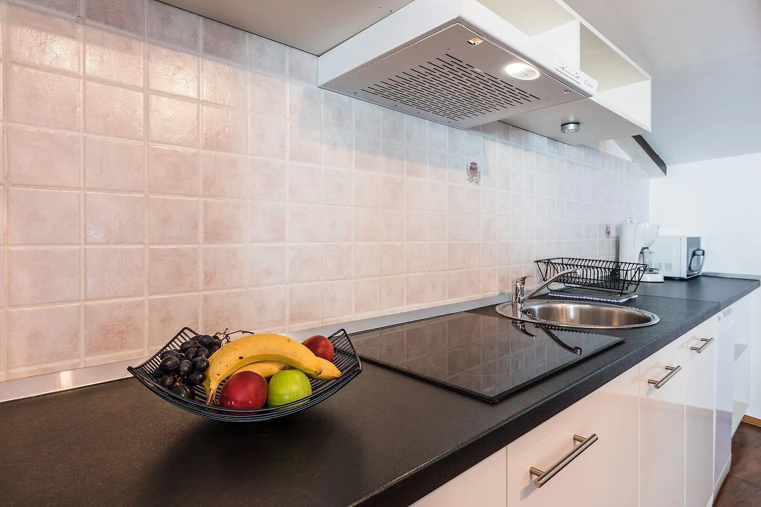 Beeindruckendes Apartment Nur 500 Meter Zum Strand Mit Meerblick, Flat-Screen Tv Auf Dem Balkon, Bbq Dramalj Croatia